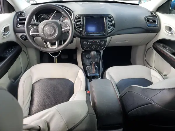 3C4NJDCB2JT231946 2018 JEEP COMPASS - Image 8