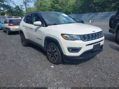 3C4NJDCB2JT264218 2018 JEEP COMPASS