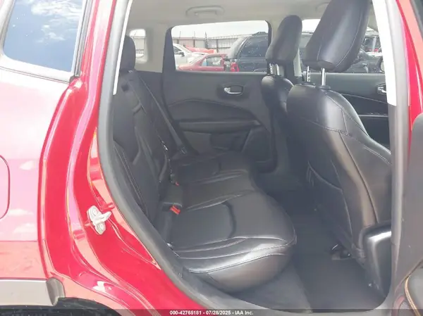 3C4NJDCB2JT266356 2018 JEEP COMPASS - Image 8