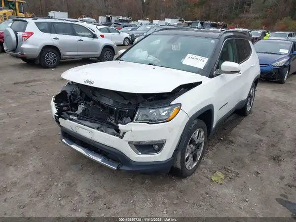 3C4NJDCB2JT280712 2018 JEEP COMPASS - Image 2