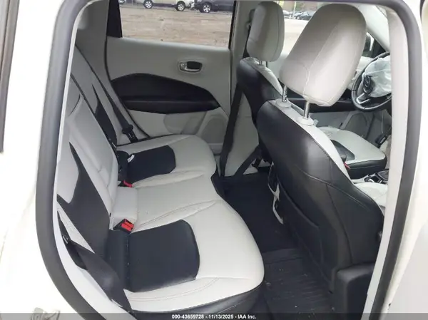 3C4NJDCB2JT280712 2018 JEEP COMPASS - Image 8