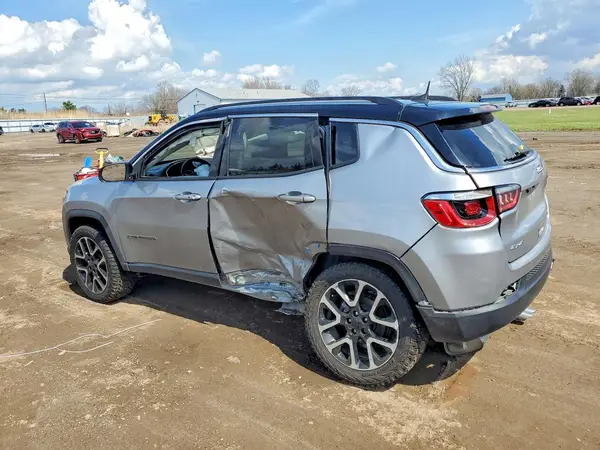 3C4NJDCB2JT290544 2018 JEEP COMPASS - Image 2