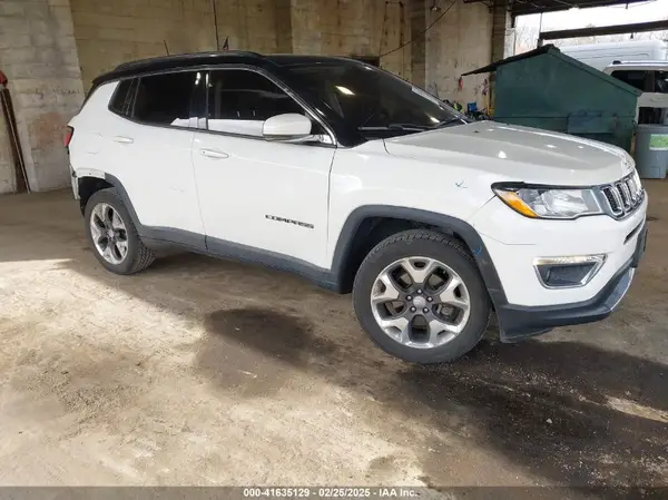 3C4NJDCB2JT307827 2018 JEEP COMPASS - Image 1
