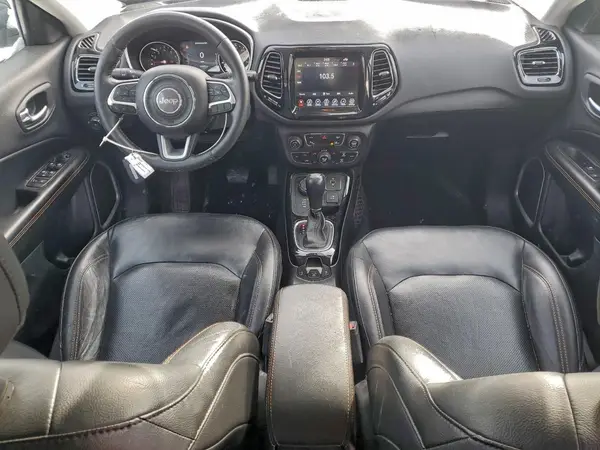 3C4NJDCB2JT332369 2018 JEEP COMPASS - Image 8