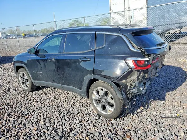 3C4NJDCB2JT332808 2018 JEEP COMPASS - Image 2