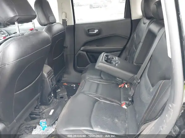 3C4NJDCB2JT340813 2018 JEEP COMPASS - Image 8