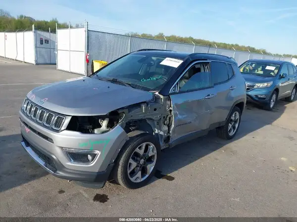 3C4NJDCB2JT354372 2018 JEEP COMPASS - Image 2