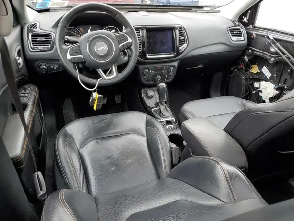 3C4NJDCB2JT373049 2018 JEEP COMPASS - Image 8