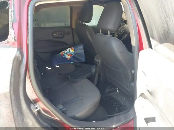 3C4NJDCB2JT373407 2018 JEEP COMPASS - Image 8