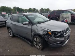 3C4NJDCB2JT397612 2018 JEEP COMPASS