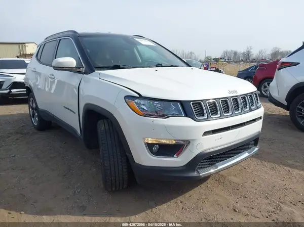3C4NJDCB2JT402341 2018 JEEP COMPASS - Image 1
