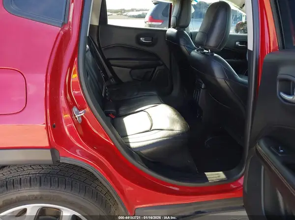 3C4NJDCB2JT423061 2018 JEEP COMPASS - Image 8