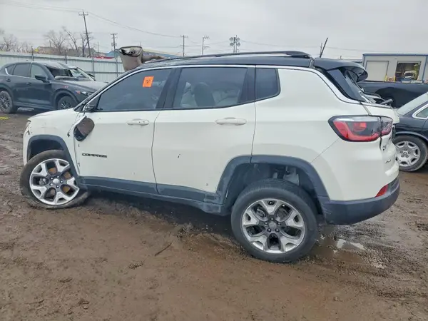 3C4NJDCB2JT423612 2018 JEEP COMPASS - Image 2