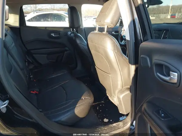 3C4NJDCB2JT423691 2018 JEEP COMPASS - Image 8