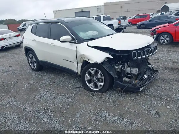 3C4NJDCB2JT431676 2018 JEEP COMPASS - Image 1