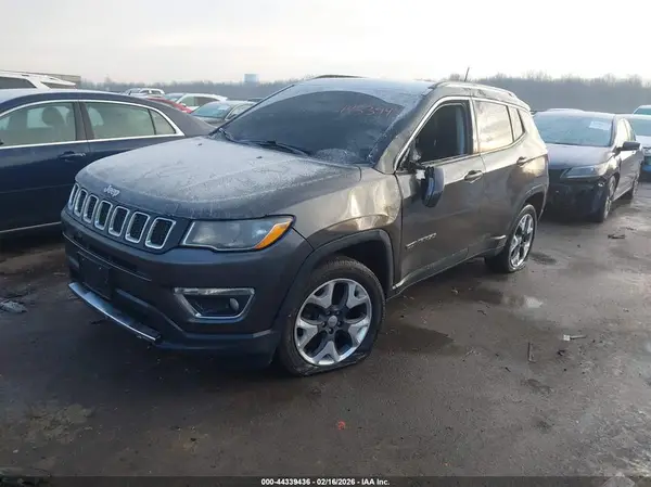 3C4NJDCB2JT434688 2018 JEEP COMPASS - Image 2