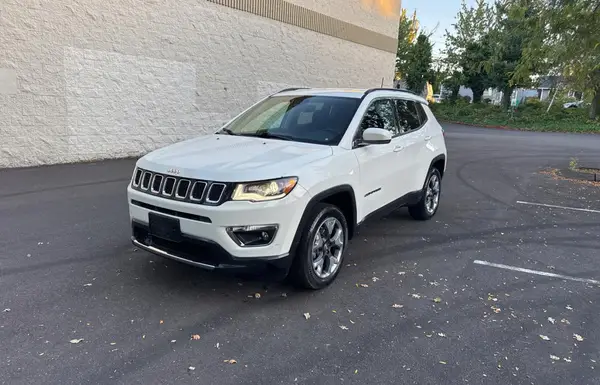 3C4NJDCB2JT442502 2018 JEEP COMPASS - Image 2