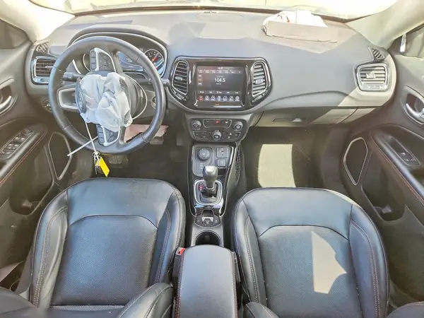 3C4NJDCB2JT470350 2018 JEEP COMPASS - Image 8