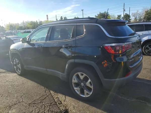 3C4NJDCB2JT489772 2018 JEEP COMPASS - Image 2