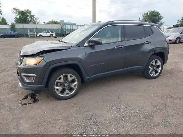 3C4NJDCB2KT594538 2019 JEEP COMPASS - Image 2