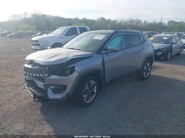 3C4NJDCB2KT596256 2019 JEEP COMPASS - Image 2
