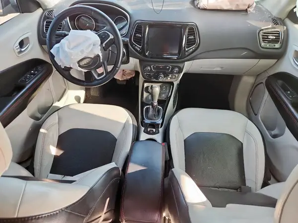3C4NJDCB2KT599335 2019 JEEP COMPASS - Image 8