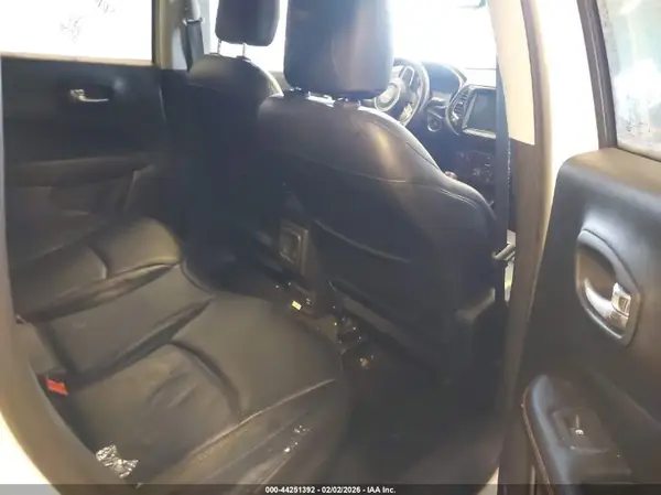 3C4NJDCB2KT657007 2019 JEEP COMPASS - Image 8