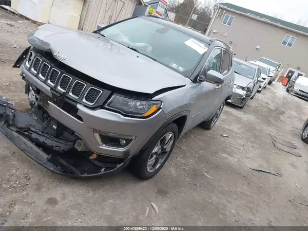 3C4NJDCB2KT724186 2019 JEEP COMPASS - Image 2
