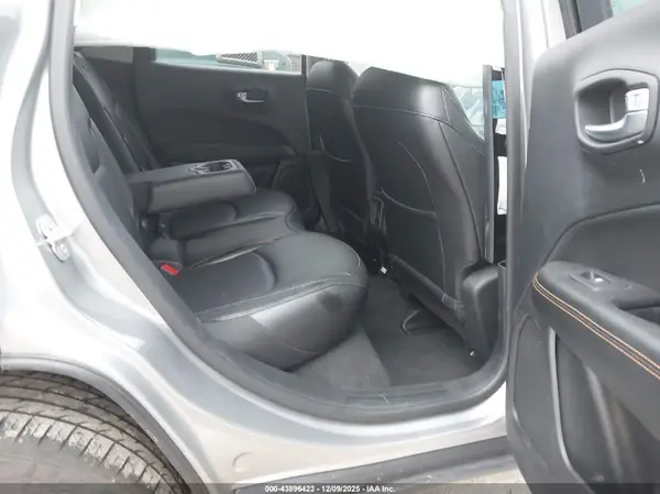 3C4NJDCB2KT724186 2019 JEEP COMPASS - Image 8