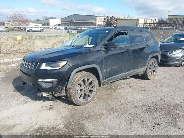 3C4NJDCB2KT724530 2019 JEEP COMPASS - Image 2