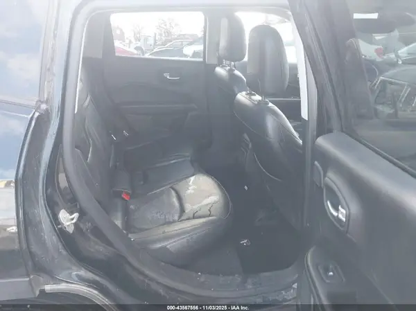 3C4NJDCB2KT724530 2019 JEEP COMPASS - Image 8