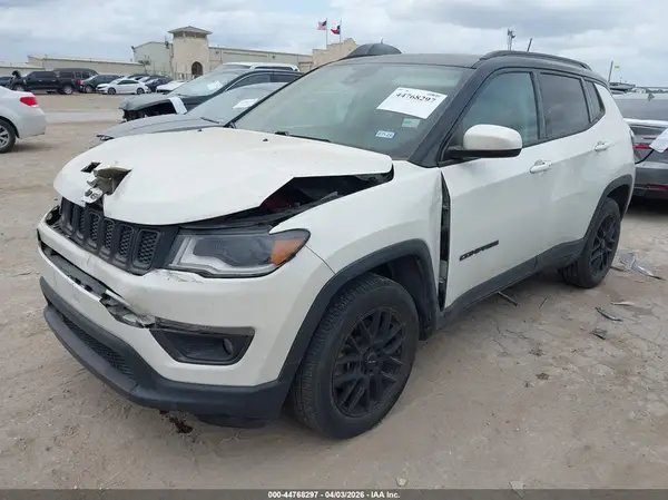 3C4NJDCB2KT731025 2019 JEEP COMPASS - Image 2