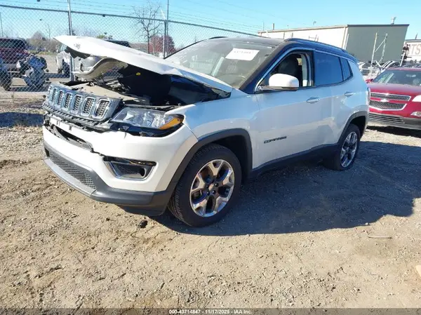 3C4NJDCB2KT734295 2019 JEEP COMPASS - Image 2