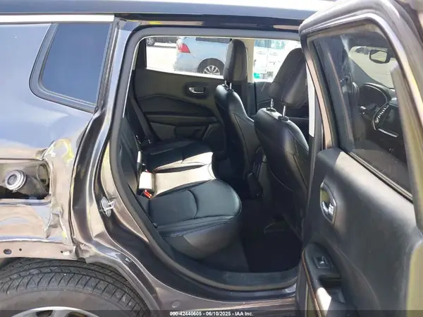 3C4NJDCB2KT734474 2019 JEEP COMPASS - Image 8