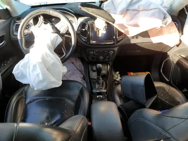 3C4NJDCB2KT740629 2019 JEEP COMPASS - Image 8