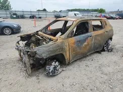 3C4NJDCB2KT761481 2019 JEEP COMPASS