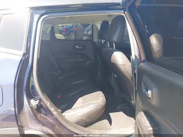 3C4NJDCB2KT787403 2019 JEEP COMPASS - Image 8