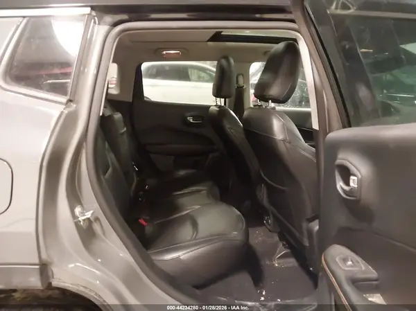 3C4NJDCB2KT787661 2019 JEEP COMPASS - Image 8