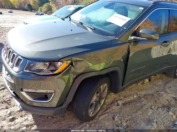 3C4NJDCB2KT811389 2019 JEEP COMPASS - Image 2