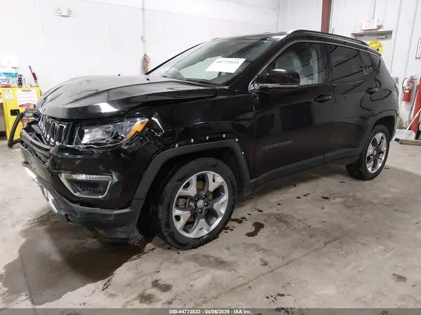 3C4NJDCB2KT812672 2019 JEEP COMPASS - Image 2