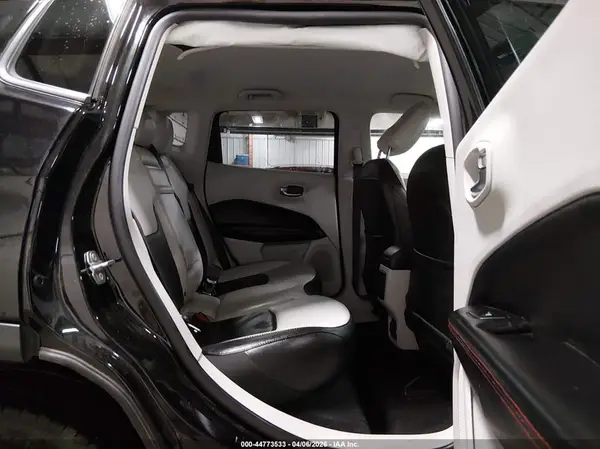 3C4NJDCB2KT812672 2019 JEEP COMPASS - Image 8