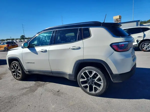 3C4NJDCB2KT818360 2019 JEEP COMPASS - Image 2