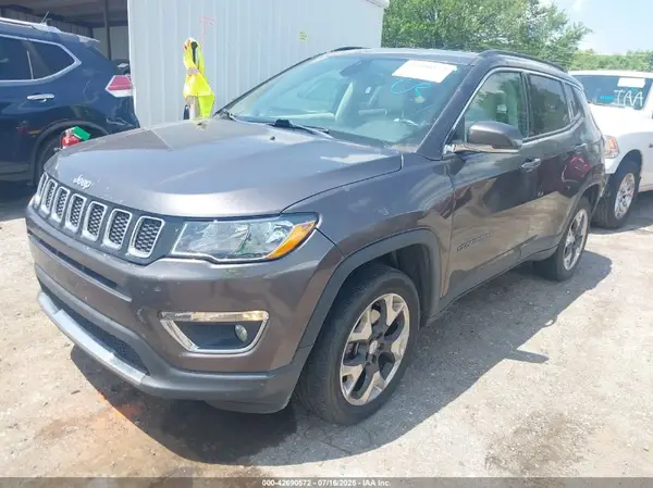 3C4NJDCB2KT852282 2019 JEEP COMPASS - Image 2