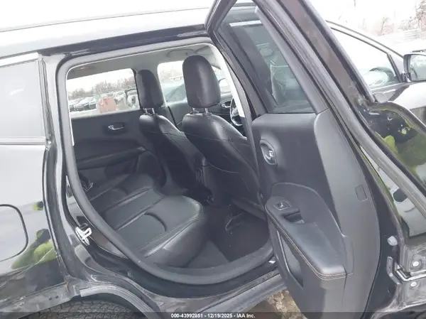 3C4NJDCB2LT130232 2020 JEEP COMPASS - Image 8
