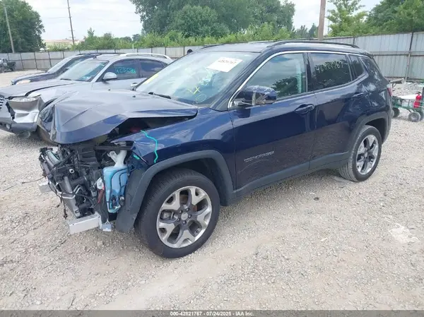 3C4NJDCB2LT137259 2020 JEEP COMPASS - Image 2