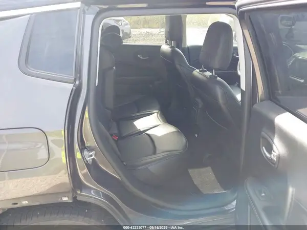 3C4NJDCB2LT166597 2020 JEEP COMPASS - Image 8