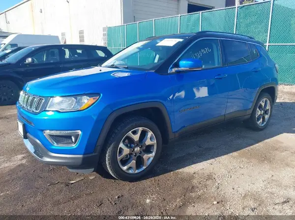 3C4NJDCB2LT200263 2020 JEEP COMPASS - Image 2