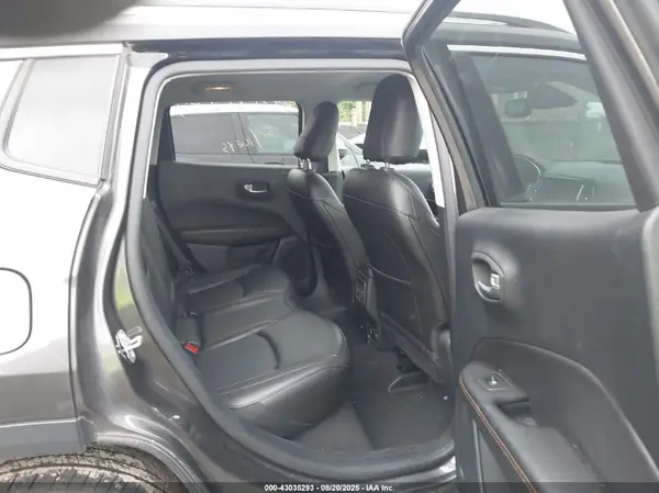 3C4NJDCB2LT223705 2020 JEEP COMPASS - Image 8