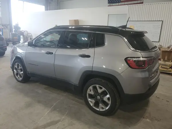 3C4NJDCB2LT233697 2020 JEEP COMPASS - Image 2