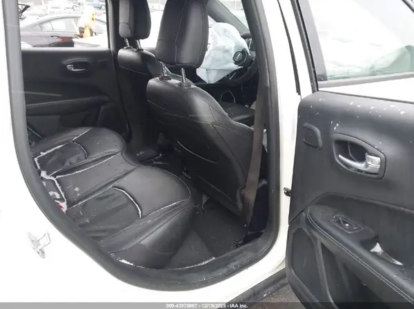 3C4NJDCB2LT238642 2020 JEEP COMPASS - Image 8